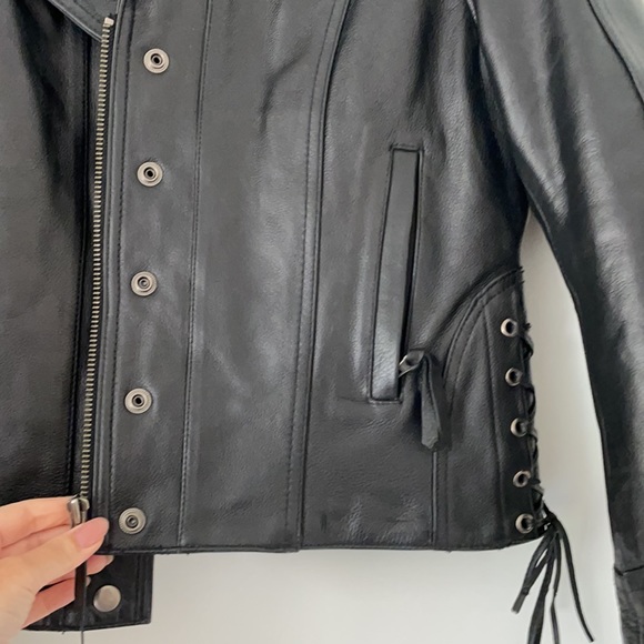 Street & Steel Women’s Leather Motorcycle Jacket - Picture 3 of 8